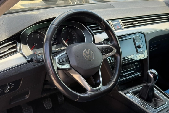 Volkswagen PASSAT VIII (2020)