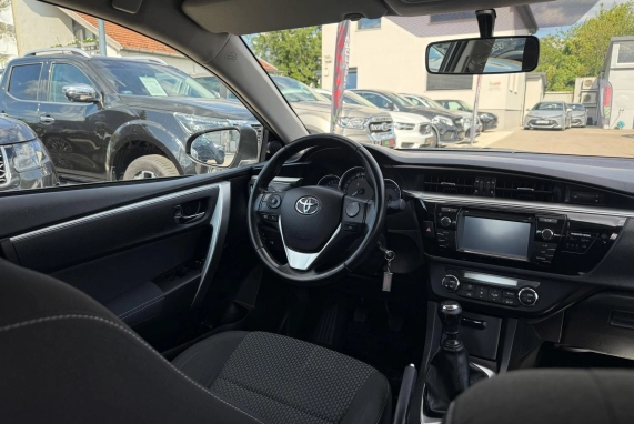 Toyota COROLLA (2014)