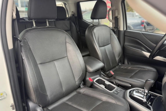 Nissan NAVARA (2020)