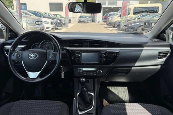 Toyota COROLLA (2014)