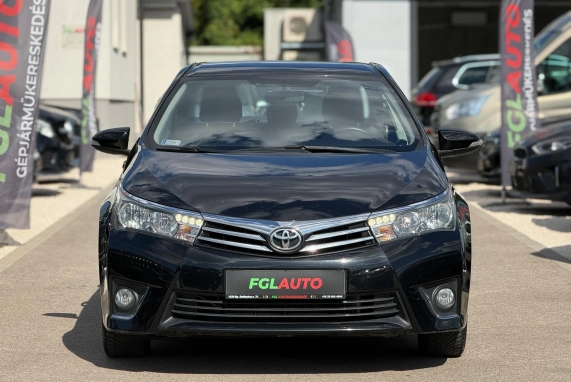 Toyota COROLLA (2014)
