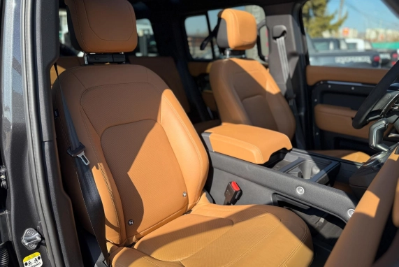Land rover DEFENDER (2024)
