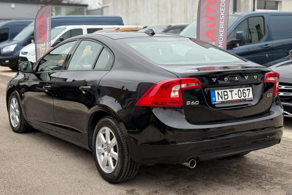 Volvo S60 (2014)