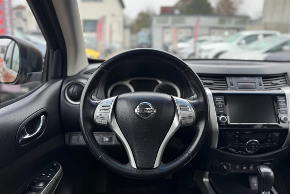 Nissan NAVARA (2022)