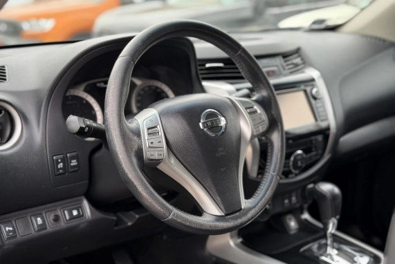 Nissan NAVARA (2016)