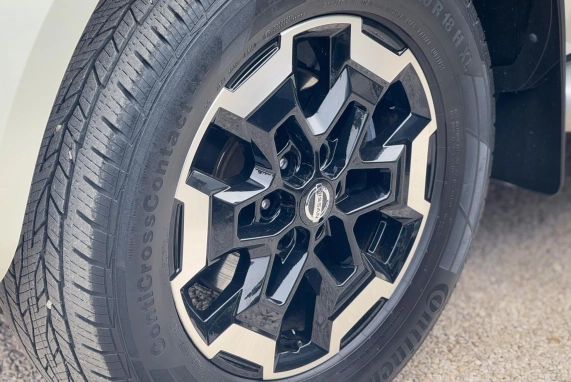 Nissan NAVARA (2020)