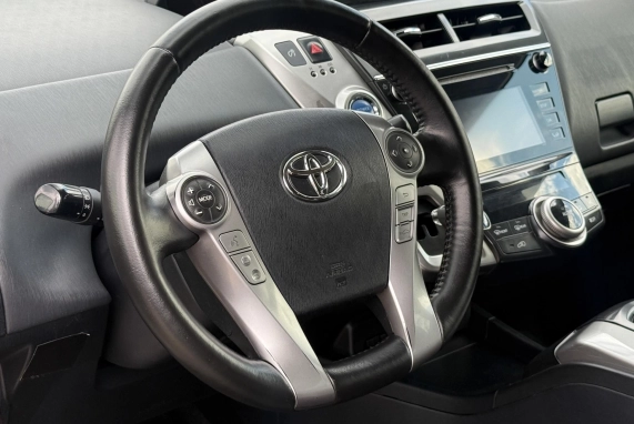 Toyota PRIUS+ (2019)