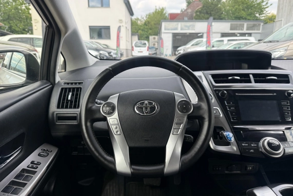 Toyota PRIUS+ (2019)