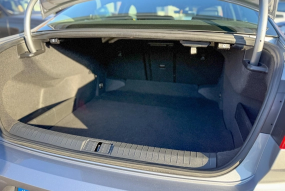 Volkswagen PASSAT (2021)