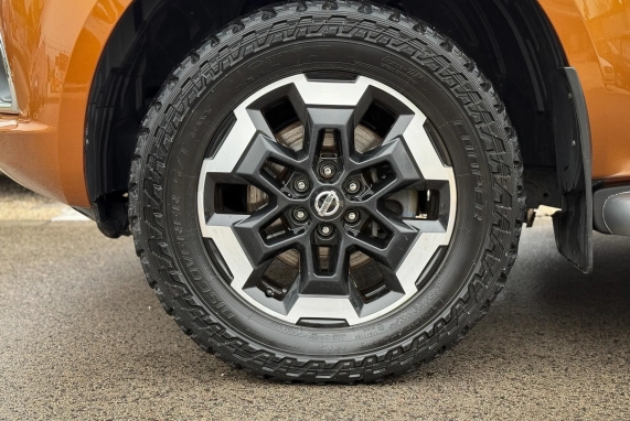 Nissan NAVARA (2022)