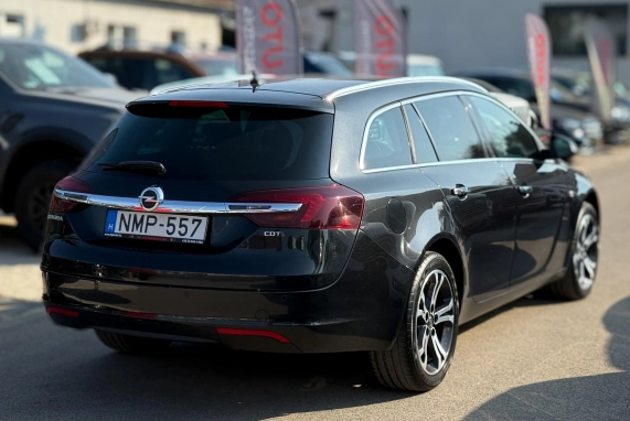 Opel INSIGNIA (2015)