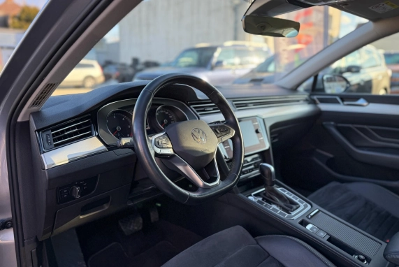 Volkswagen PASSAT (2021)