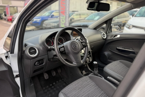 Opel CORSA (2015)