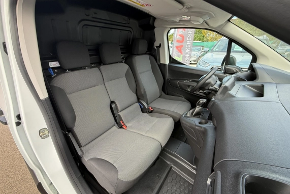 Peugeot PARTNER (2021)