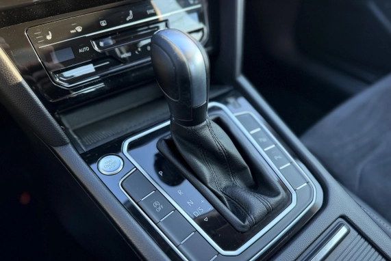 Volkswagen PASSAT (2021)