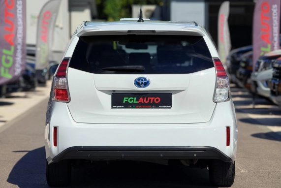 Toyota PRIUS+ (2017)