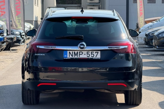 Opel INSIGNIA (2015)