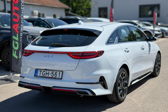 Kia PRO CEE'D (2022)