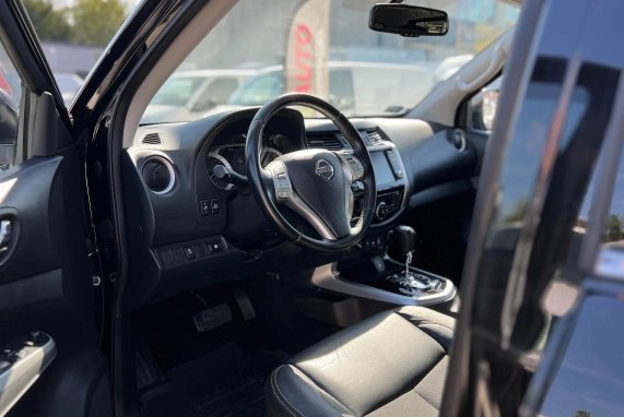 Nissan NAVARA (2020)