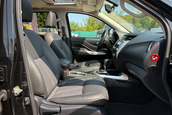 Nissan NAVARA (2021)
