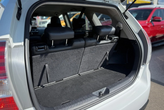 Toyota PRIUS+ (2017)