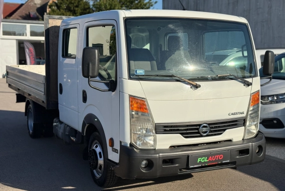Nissan CABSTAR (2012)