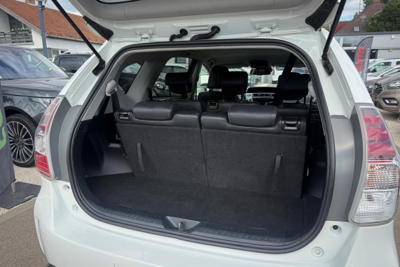 Toyota PRIUS+ (2019)