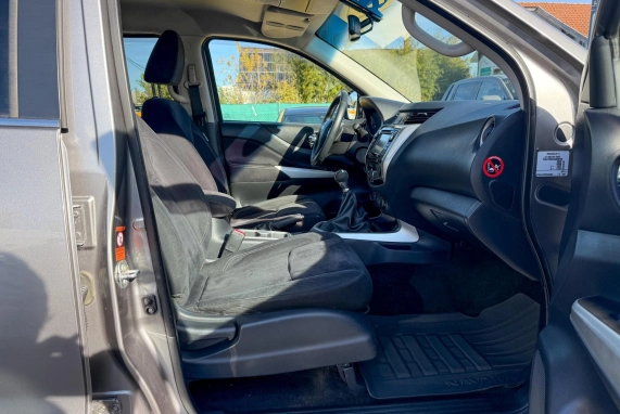 Nissan NAVARA (2017)