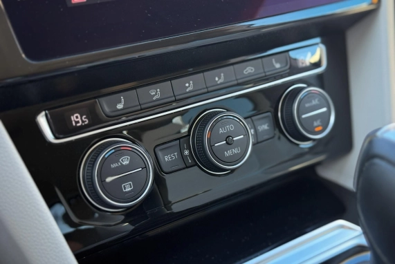 Volkswagen ARTEON (2017)