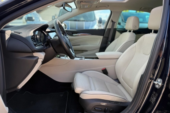 Opel INSIGNIA (2018)