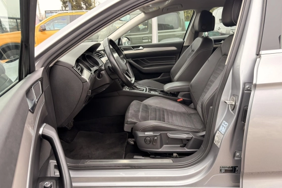 Volkswagen PASSAT (2021)