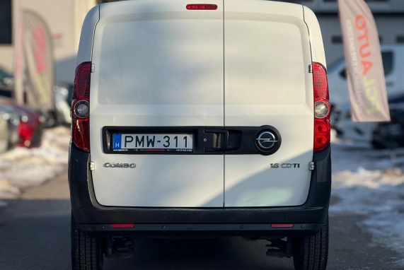Opel COMBO (2017)