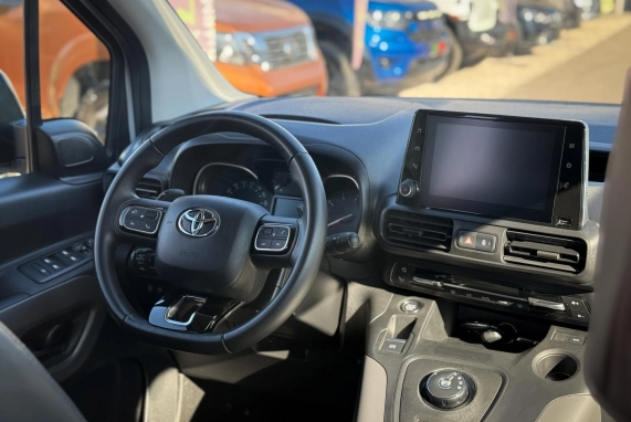 Toyota PROACE (2024)