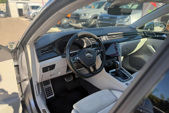 Volkswagen ARTEON (2017)