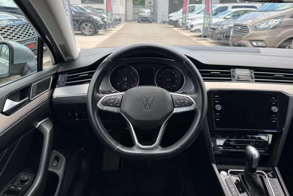 Volkswagen PASSAT (2021)