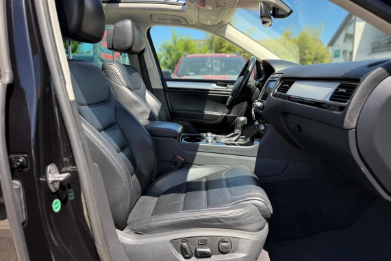 Volkswagen TOUAREG (2016)