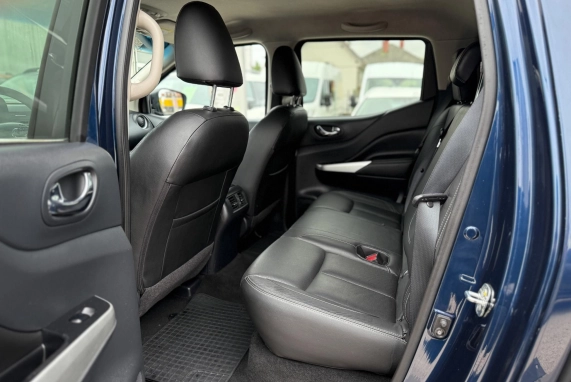 Nissan NAVARA (2016)