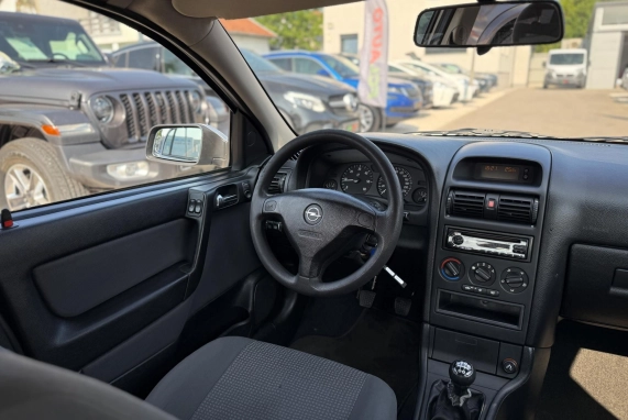 Opel ASTRA (2007)