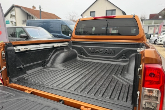 Nissan NAVARA (2022)