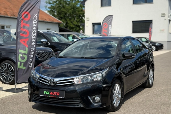 Toyota COROLLA (2014)
