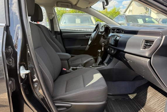 Toyota COROLLA (2014)