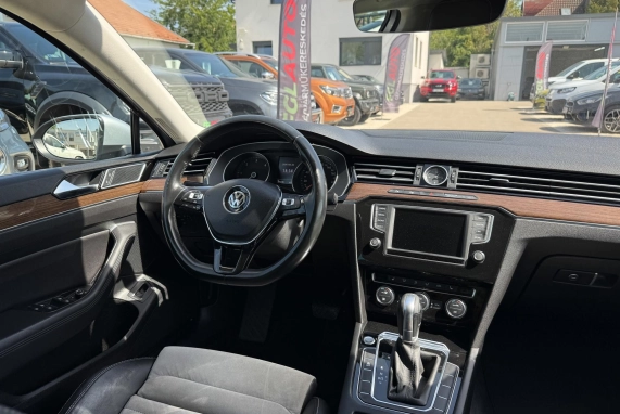 Volkswagen PASSAT VIII (2015)