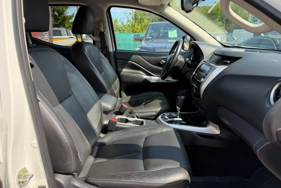 Nissan NAVARA (2020)