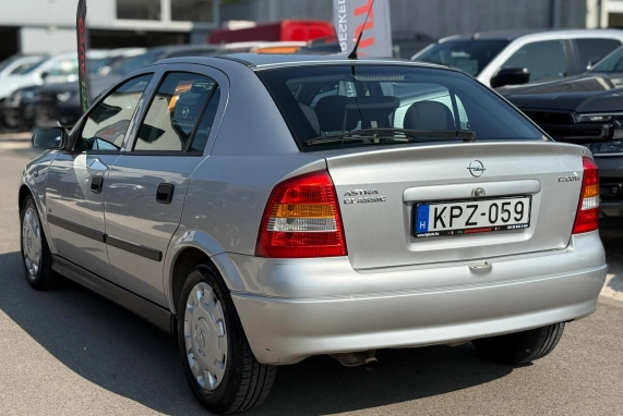 Opel ASTRA (2007)