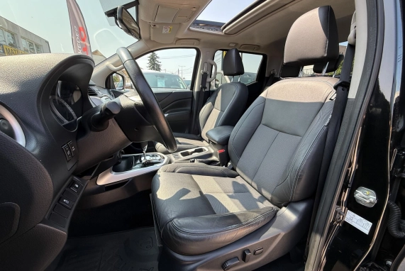 Nissan NAVARA (2021)