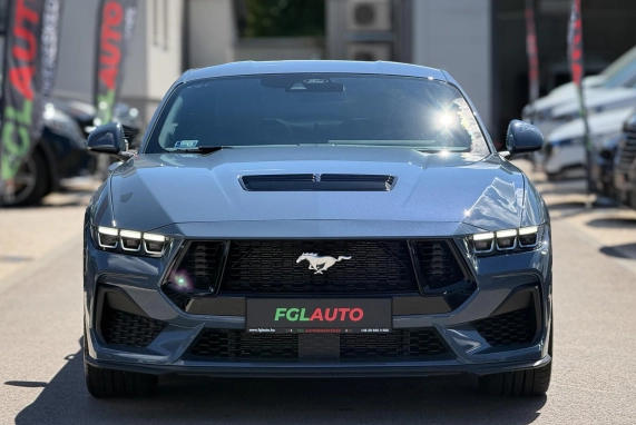 Ford MUSTANG (2024)