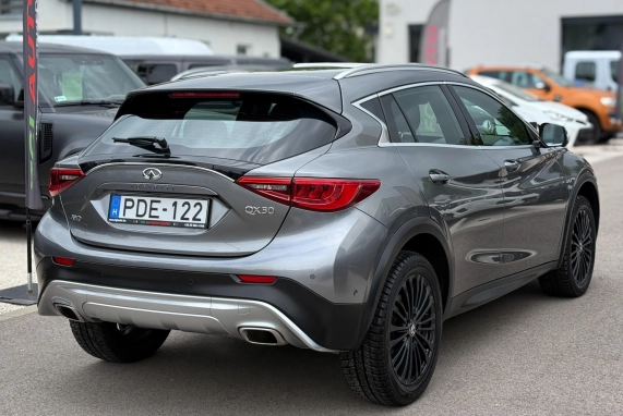 Infiniti QX30 (2017)