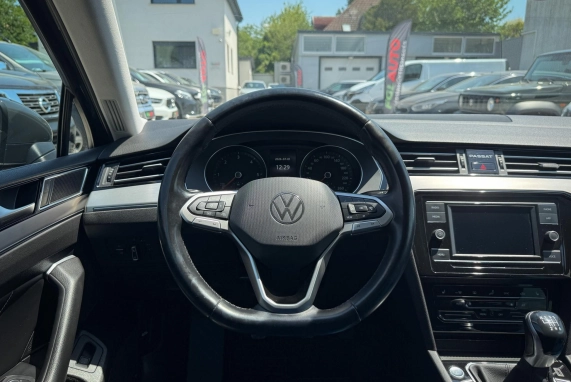 Volkswagen PASSAT VIII (2020)