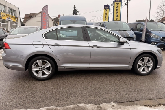 Volkswagen PASSAT (2021)