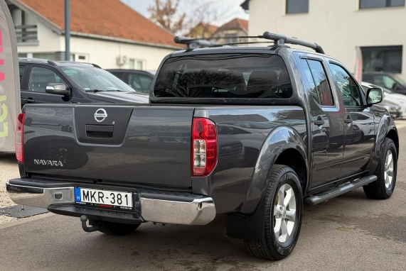 Nissan NAVARA (2013)